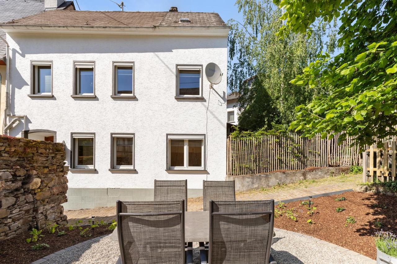 Haus Junge Traube Apartment Брутиг-Фанкел Екстериор снимка
